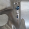 Boucles d'Oreilles Pendantes Gouttes Hydro Iolite  serti clos  Arabesque Argent 925