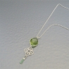 Collier quartz hydro arabesque et mini pompon vert