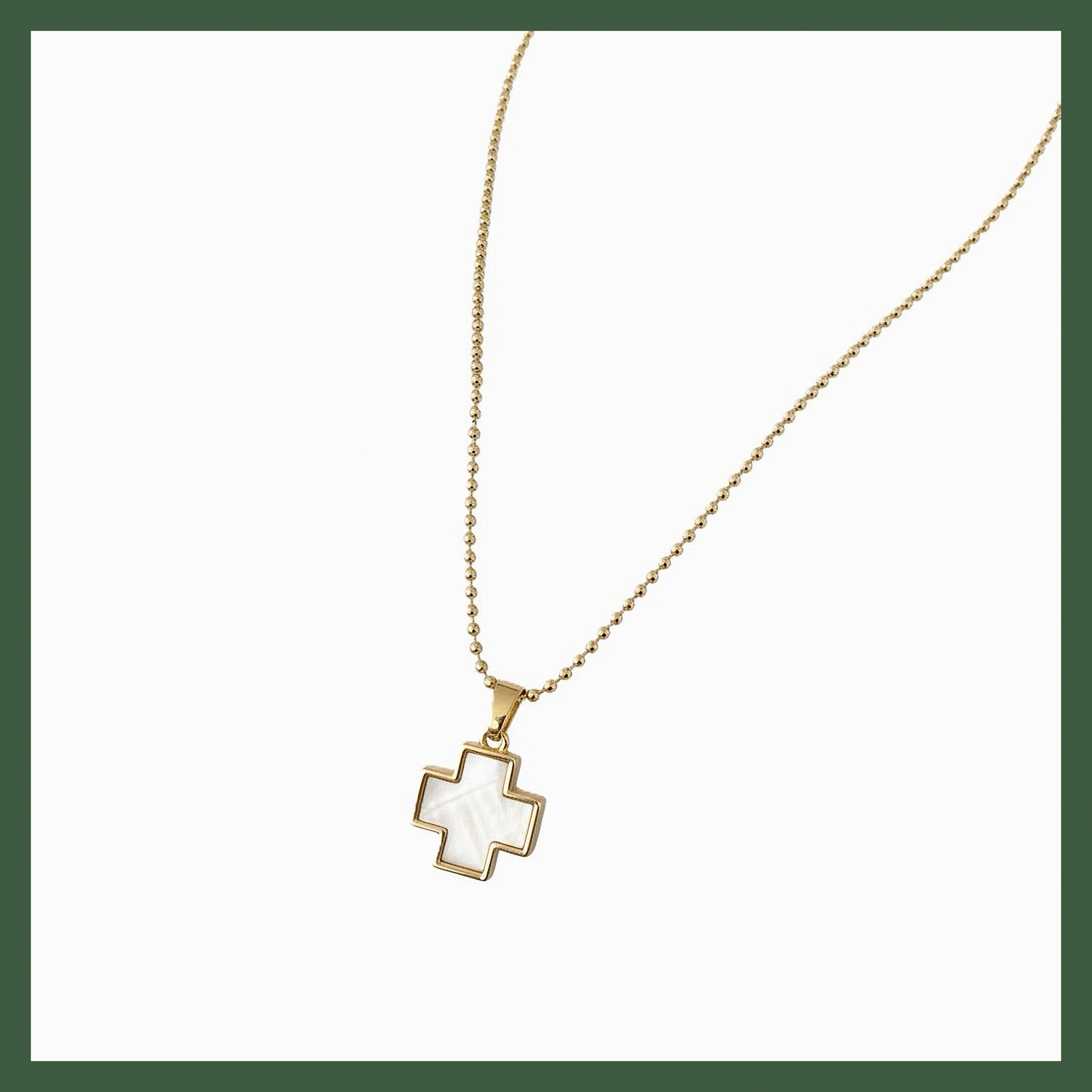 Collier croix nacre